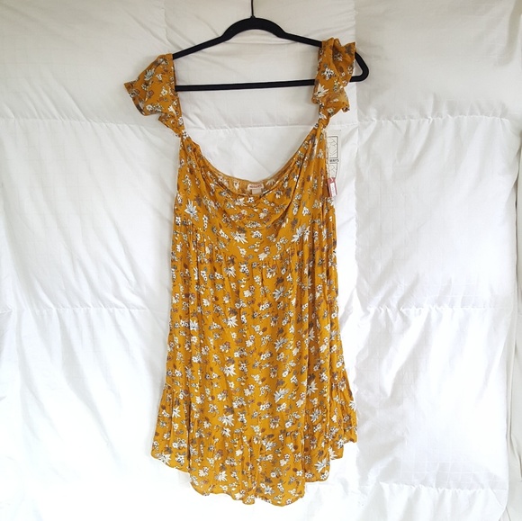 Mossimo Supply Co. Dresses & Skirts - Mossimo Dress.  Sz L